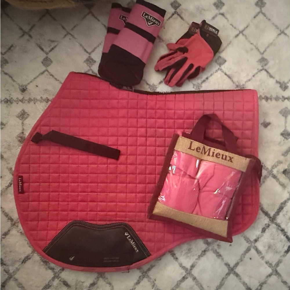 LeMieux Pink Saddle Pad and Accessories Set